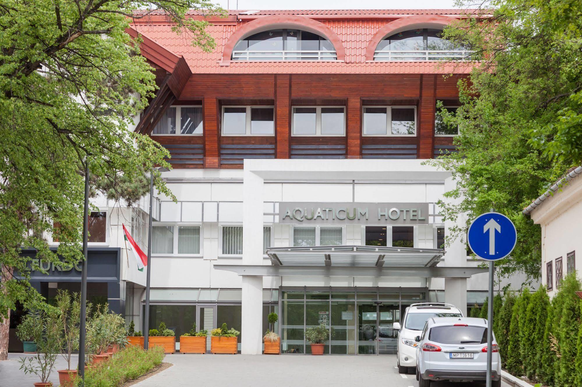 Aquaticum Debrecen Termal & Wellness Hotel ภายนอก รูปภาพ
